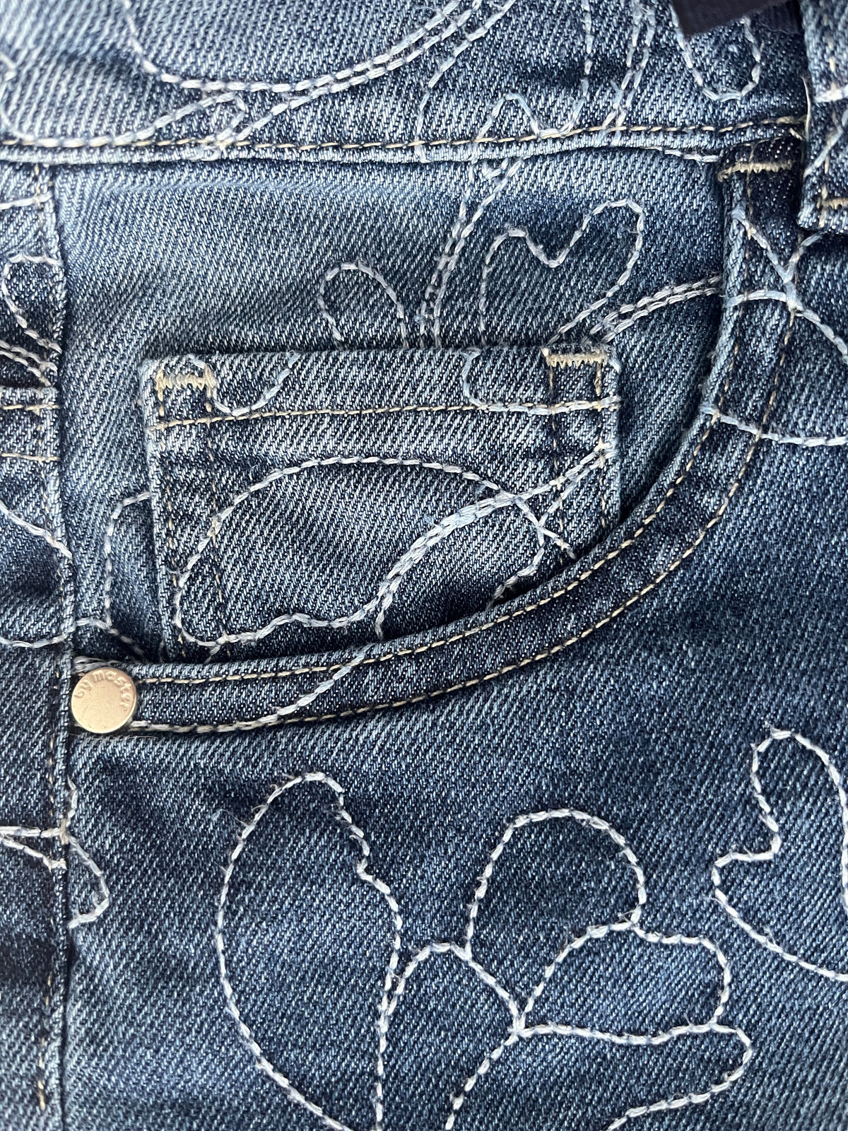 Wide Jean · Flores